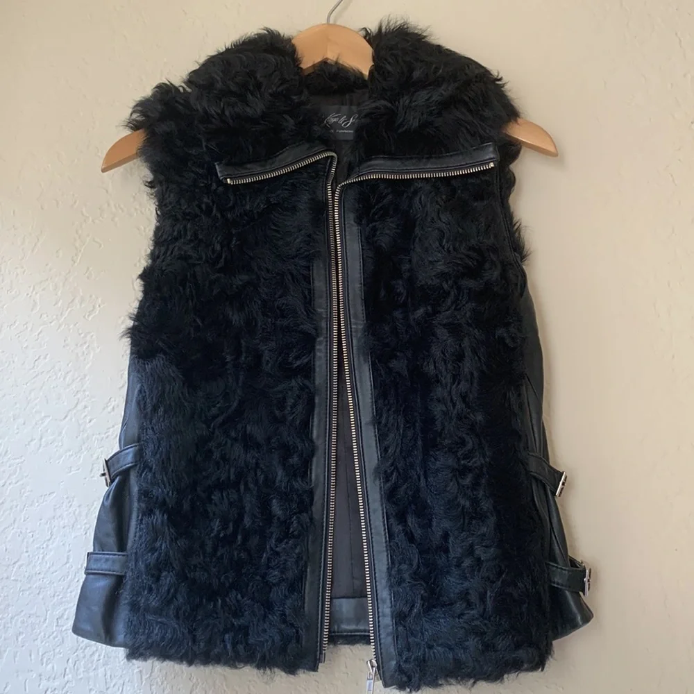 Vest - Picture 4 of 8